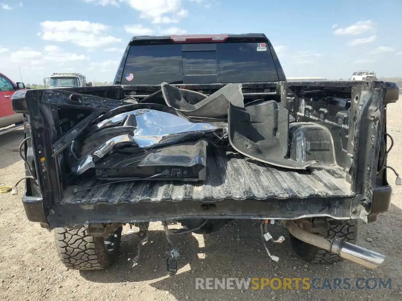 6 Photograph of a damaged car 1GTP8DED9KZ178403 GMC SIERRA 2019