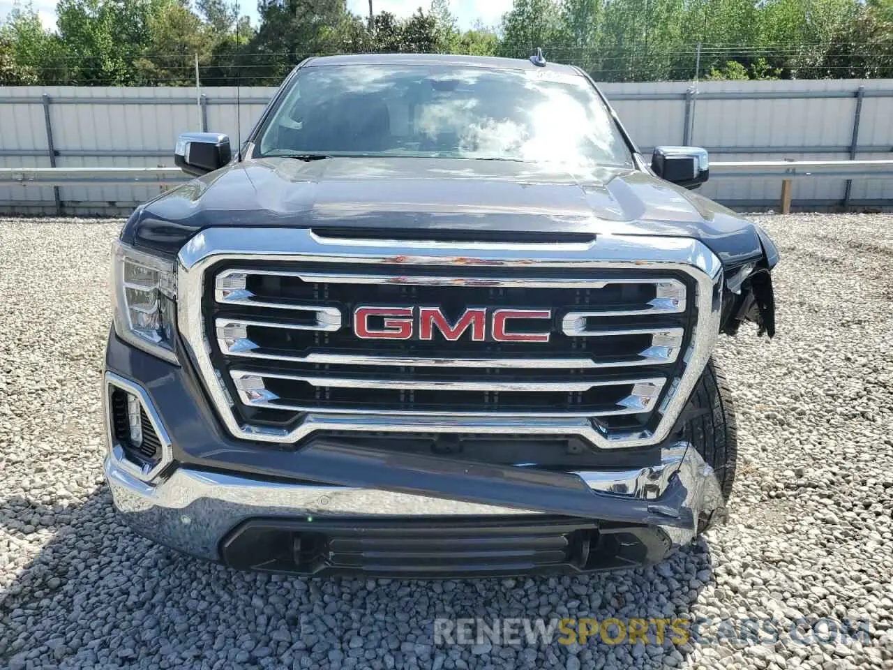 5 Photograph of a damaged car 1GTP8DED9KZ246103 GMC SIERRA 2019