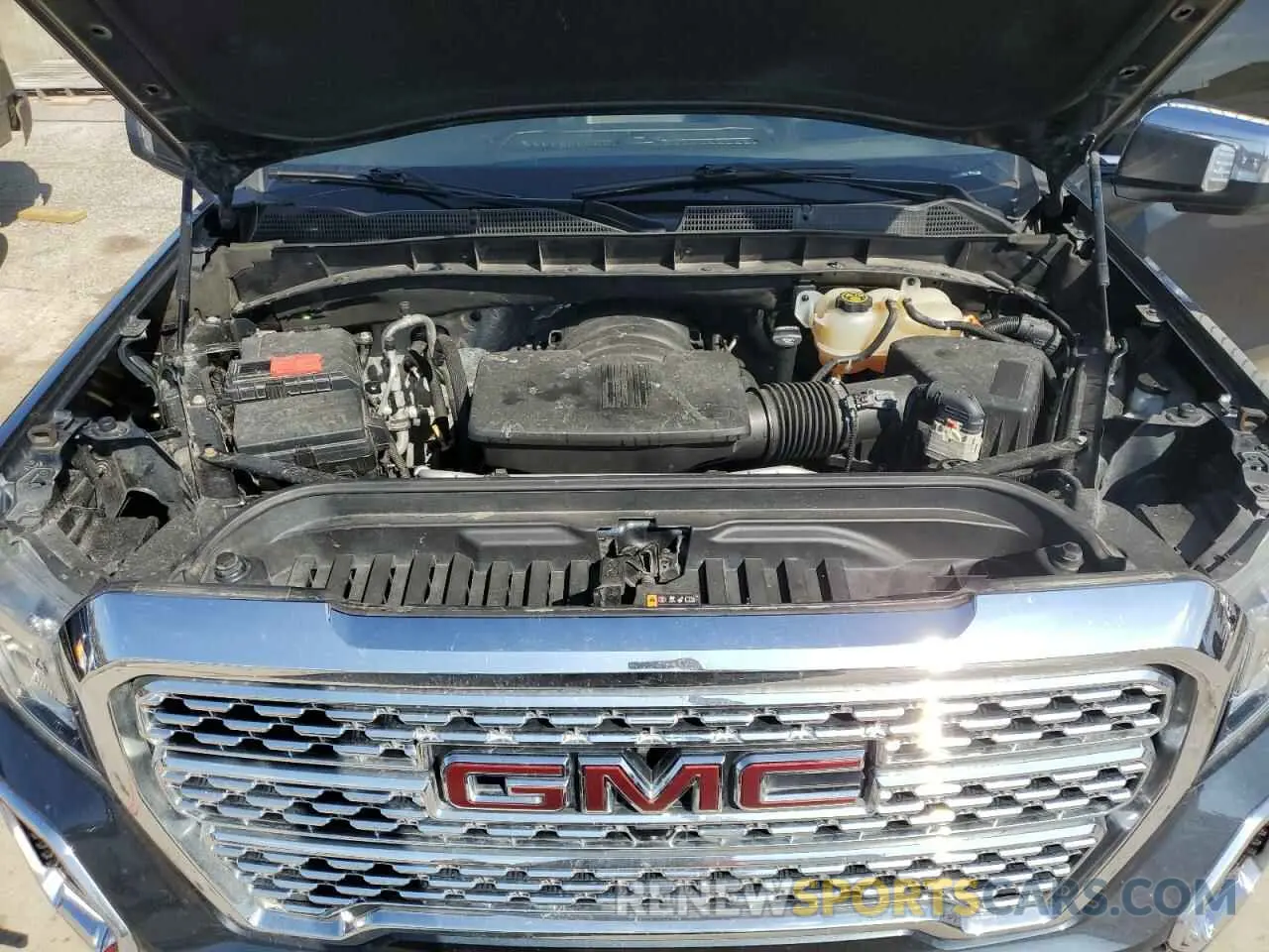 11 Photograph of a damaged car 1GTP8FED6KZ426358 GMC SIERRA 2019