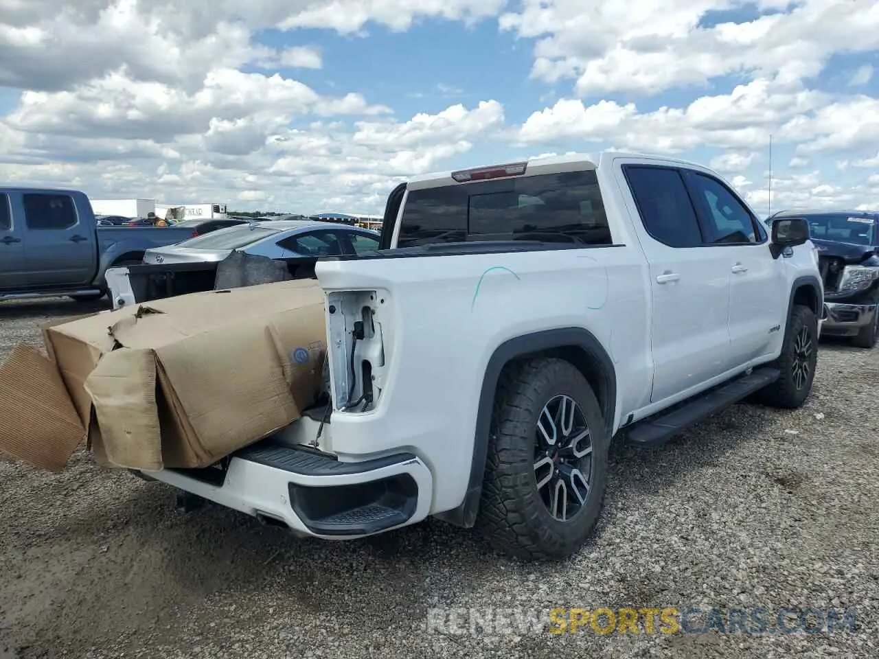 3 Photograph of a damaged car 1GTP9EED4KZ127183 GMC SIERRA 2019