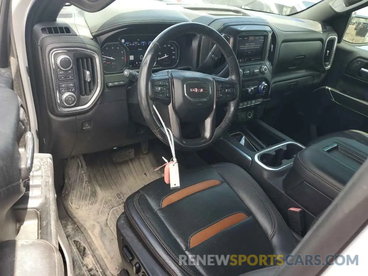 8 Photograph of a damaged car 1GTP9EED4KZ127183 GMC SIERRA 2019