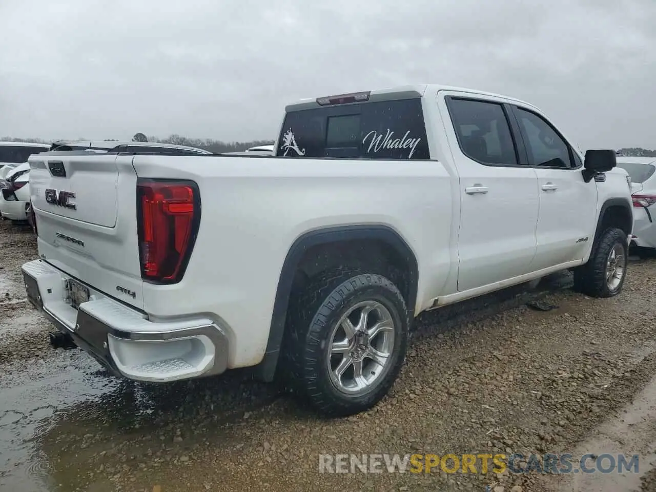 3 Photograph of a damaged car 1GTP9EED9KZ197701 GMC SIERRA 2019
