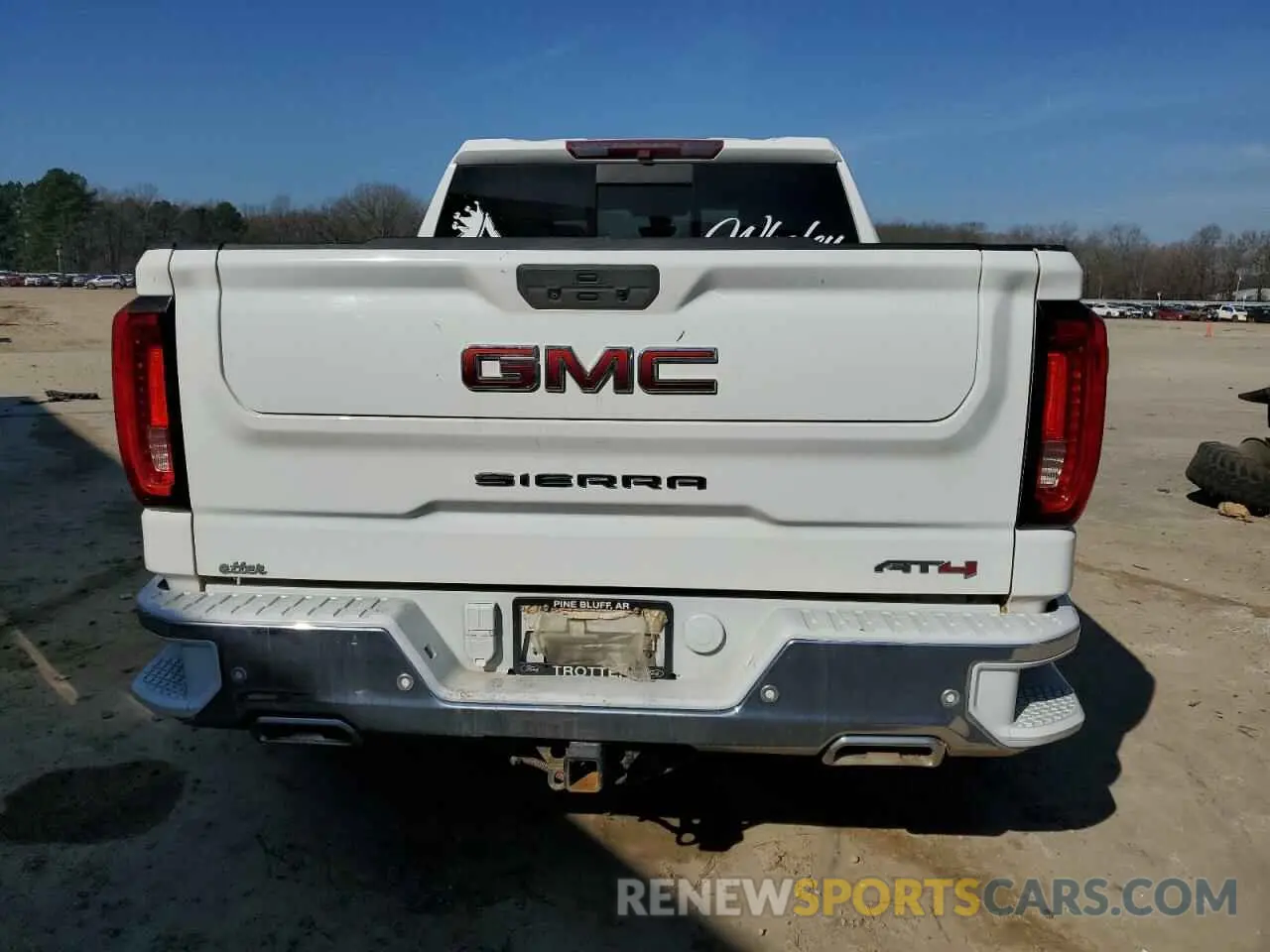 6 Photograph of a damaged car 1GTP9EED9KZ197701 GMC SIERRA 2019