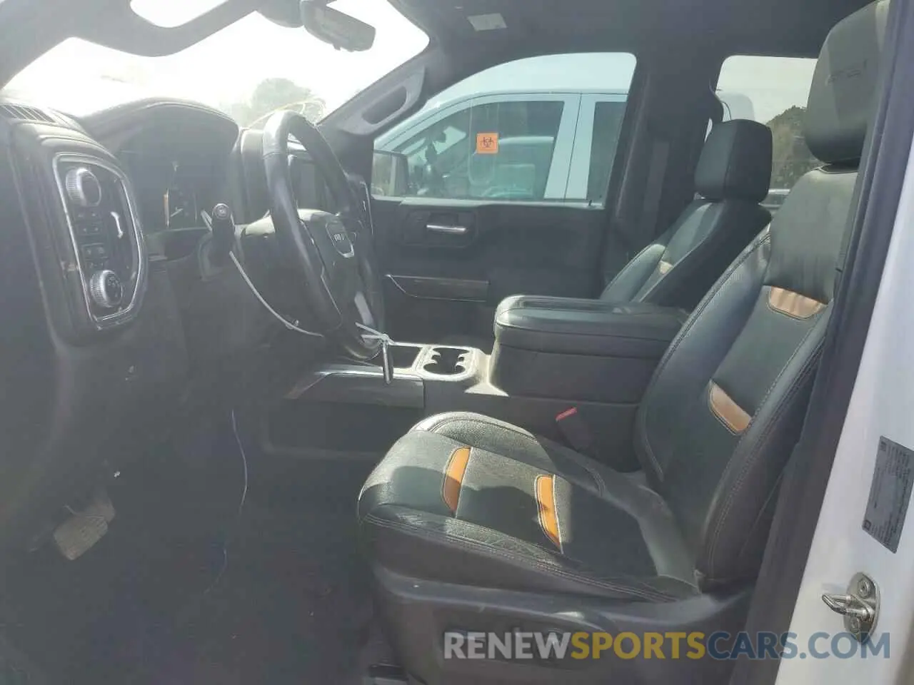 7 Photograph of a damaged car 1GTP9EED9KZ197701 GMC SIERRA 2019
