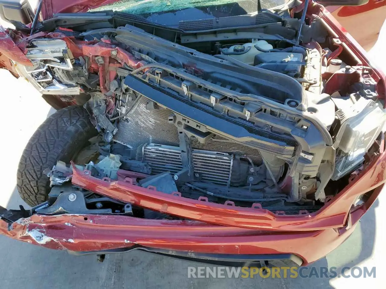 11 Photograph of a damaged car 1GTR8CEKXKZ197141 GMC SIERRA 2019