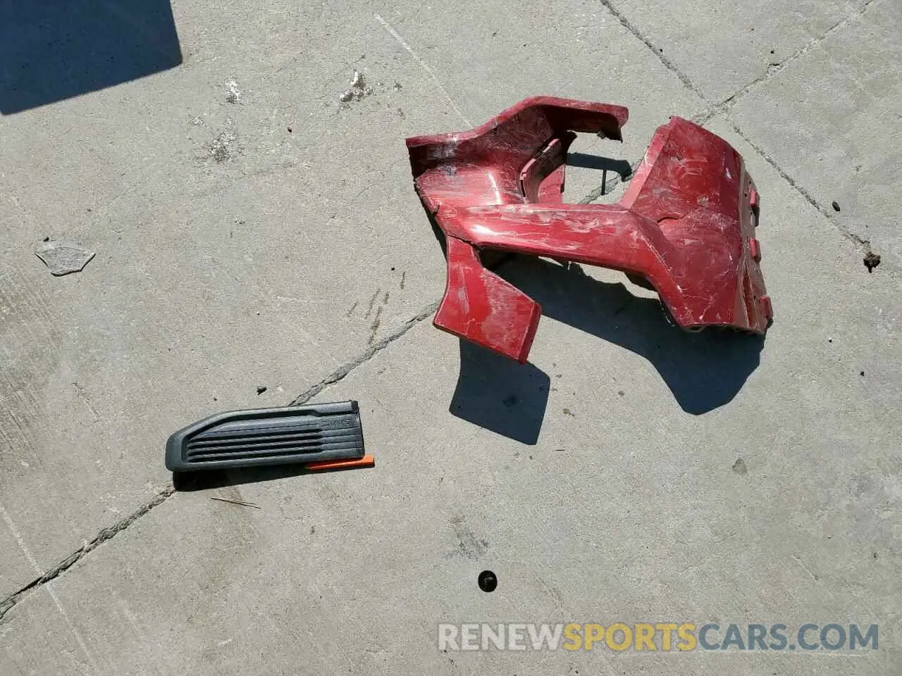 12 Photograph of a damaged car 1GTR8CEKXKZ197141 GMC SIERRA 2019