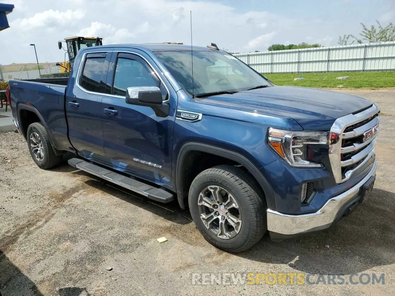 4 Photograph of a damaged car 1GTR9BED3KZ191352 GMC SIERRA 2019
