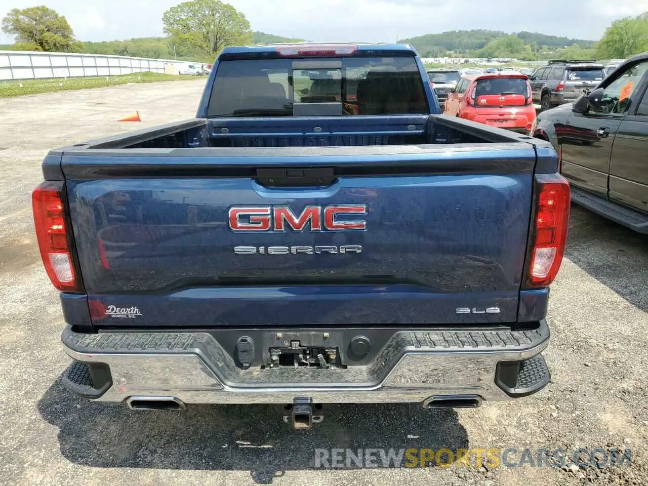 6 Photograph of a damaged car 1GTR9BED3KZ191352 GMC SIERRA 2019