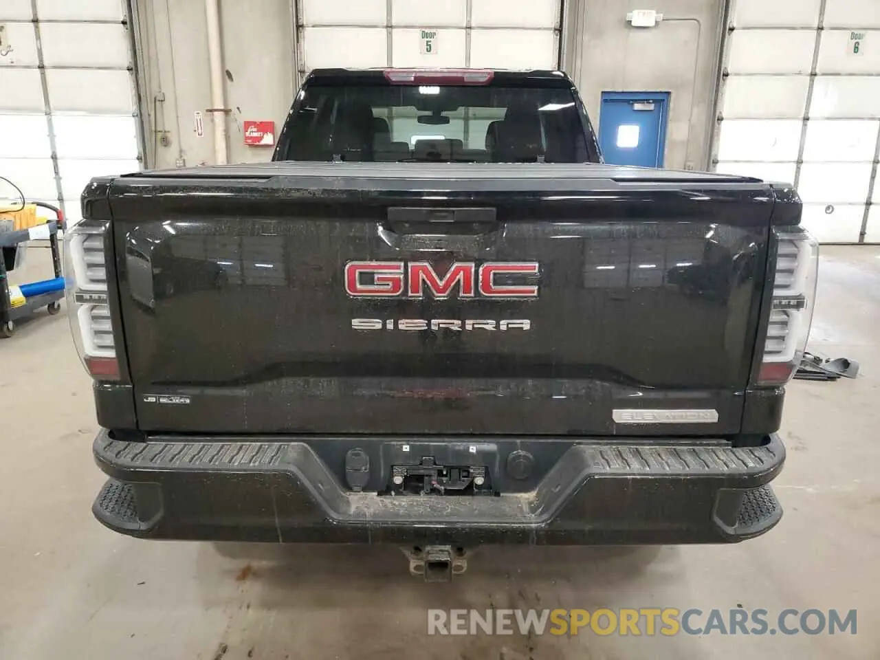 6 Photograph of a damaged car 1GTR9CED3KZ250549 GMC SIERRA 2019