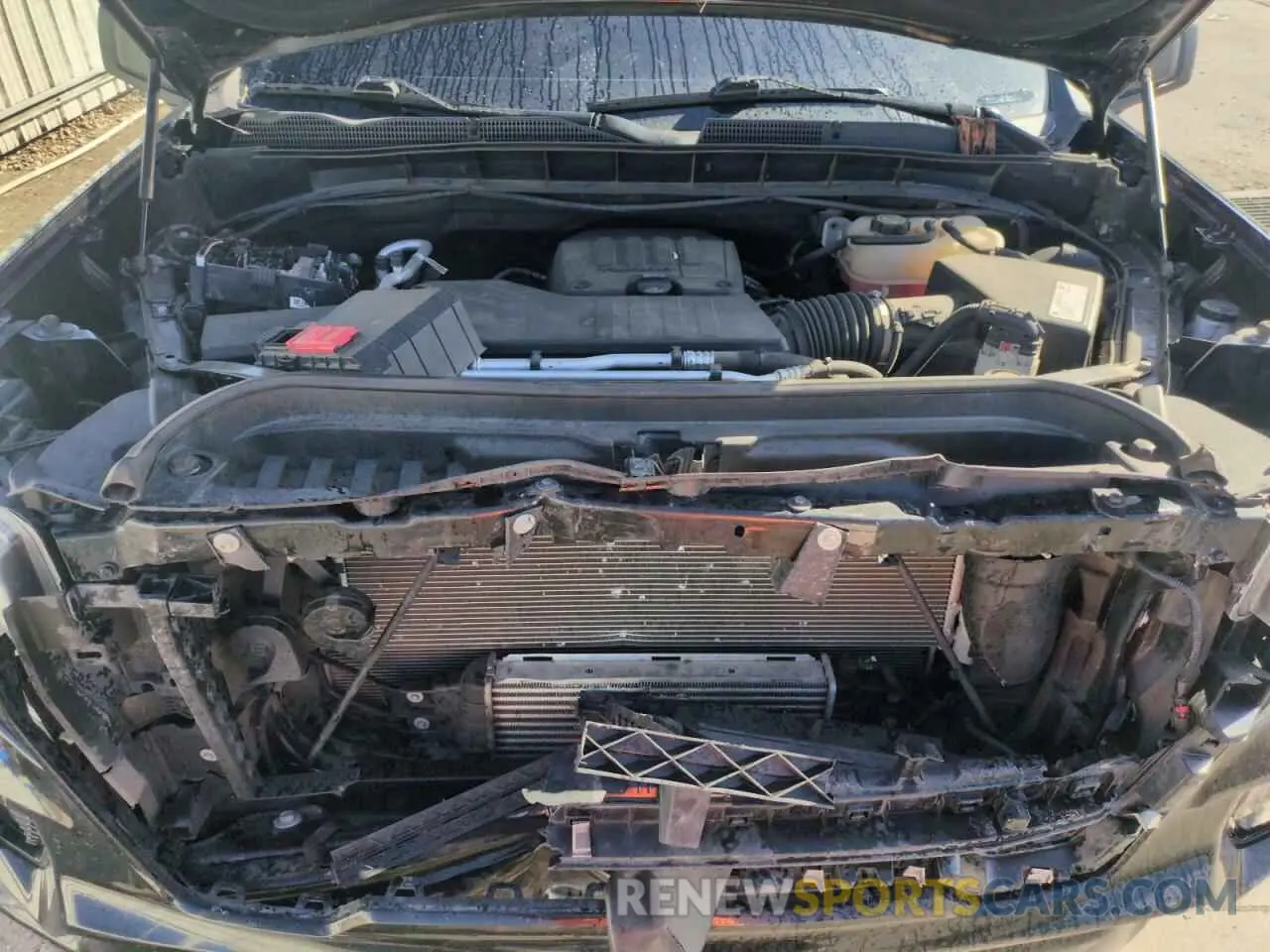 11 Photograph of a damaged car 1GTR9CEK3KZ336586 GMC SIERRA 2019