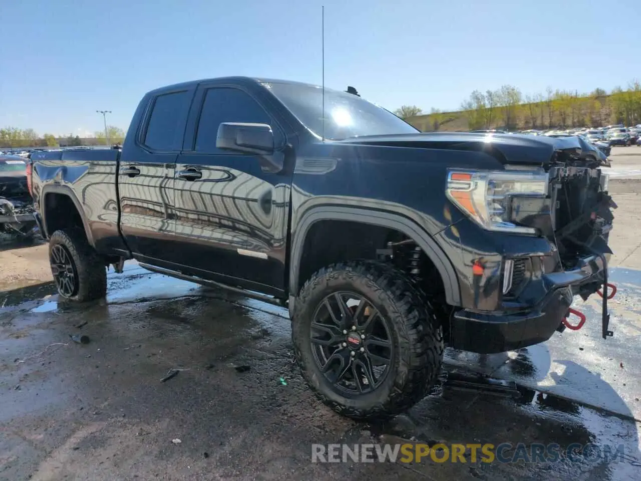 4 Photograph of a damaged car 1GTR9CEK3KZ336586 GMC SIERRA 2019