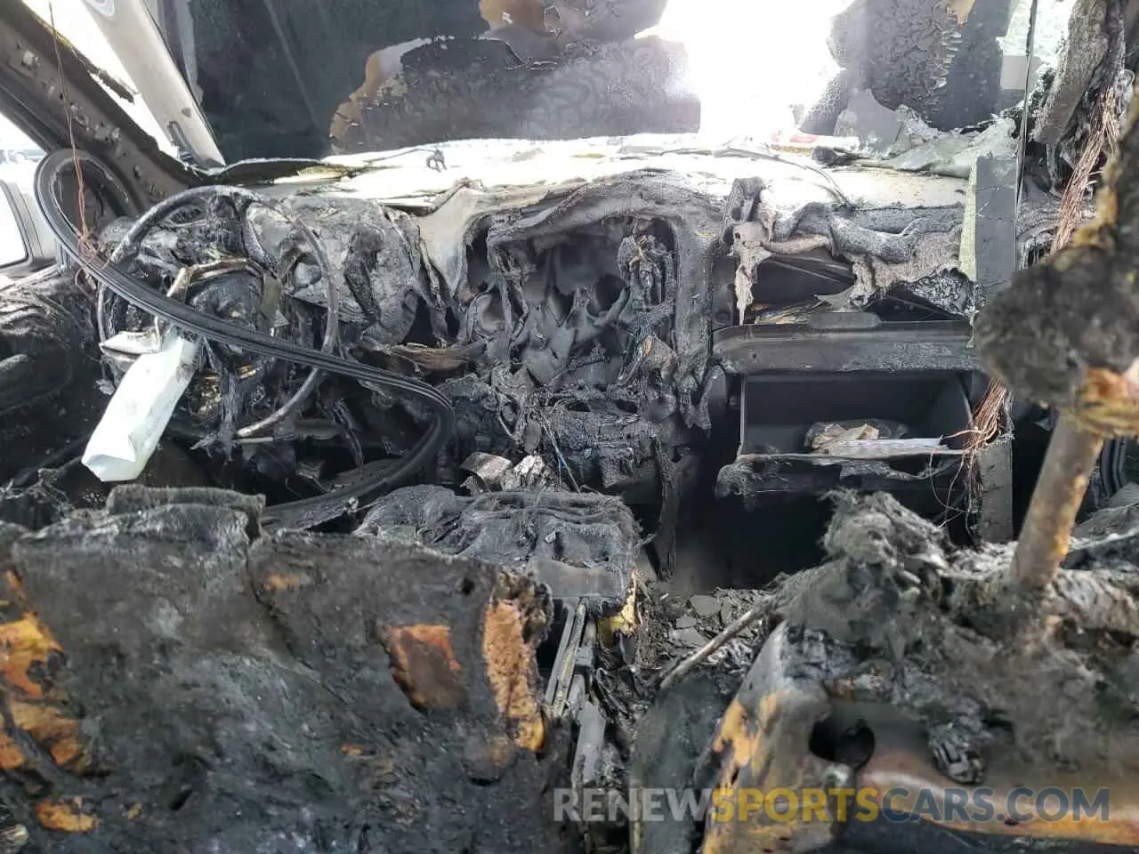 8 Photograph of a damaged car 1GTU9BED2KZ232225 GMC SIERRA 2019