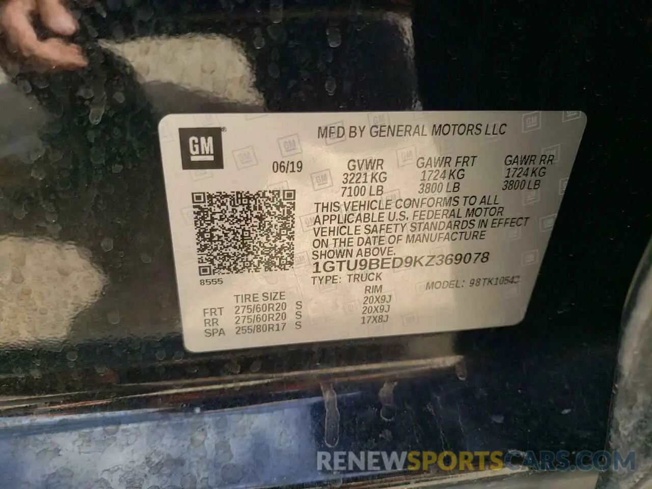13 Photograph of a damaged car 1GTU9BED9KZ369078 GMC SIERRA 2019