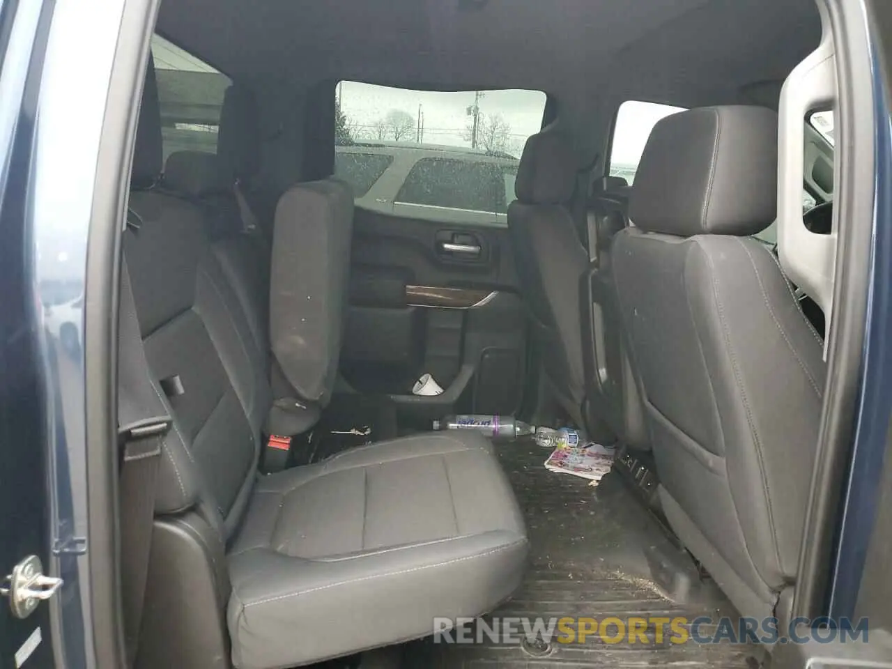 11 Photograph of a damaged car 1GTU9CEDXKZ261462 GMC SIERRA 2019