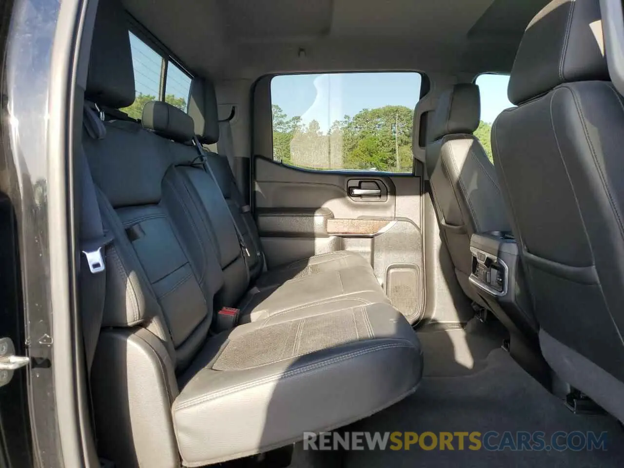 10 Photograph of a damaged car 1GTU9FED1KZ374329 GMC SIERRA 2019