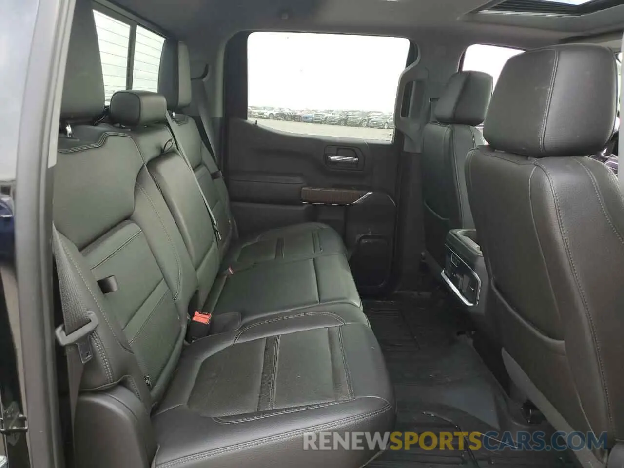 10 Photograph of a damaged car 1GTU9FEL3KZ112898 GMC SIERRA 2019