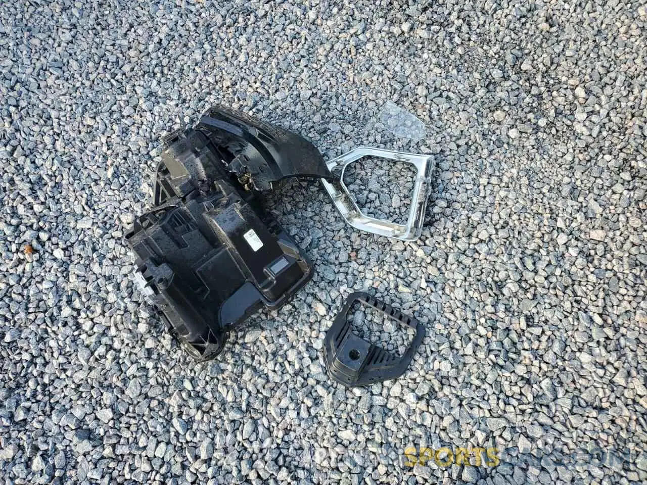 14 Photograph of a damaged car 1GTU9FEL3KZ306458 GMC SIERRA 2019