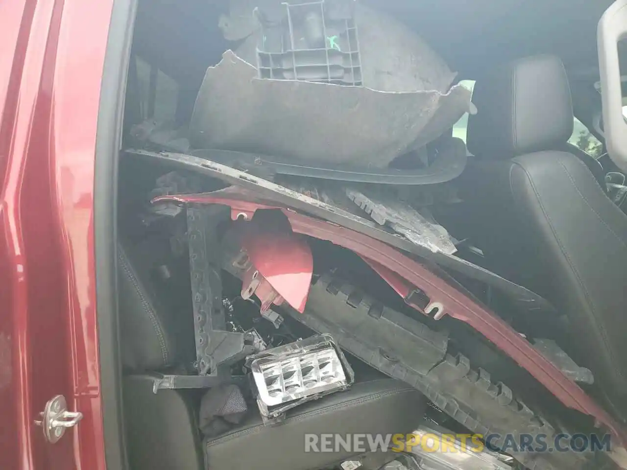 10 Photograph of a damaged car 1GTU9FEL4KZ104860 GMC SIERRA 2019