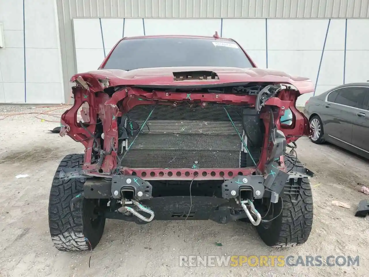 5 Photograph of a damaged car 1GTU9FEL4KZ104860 GMC SIERRA 2019