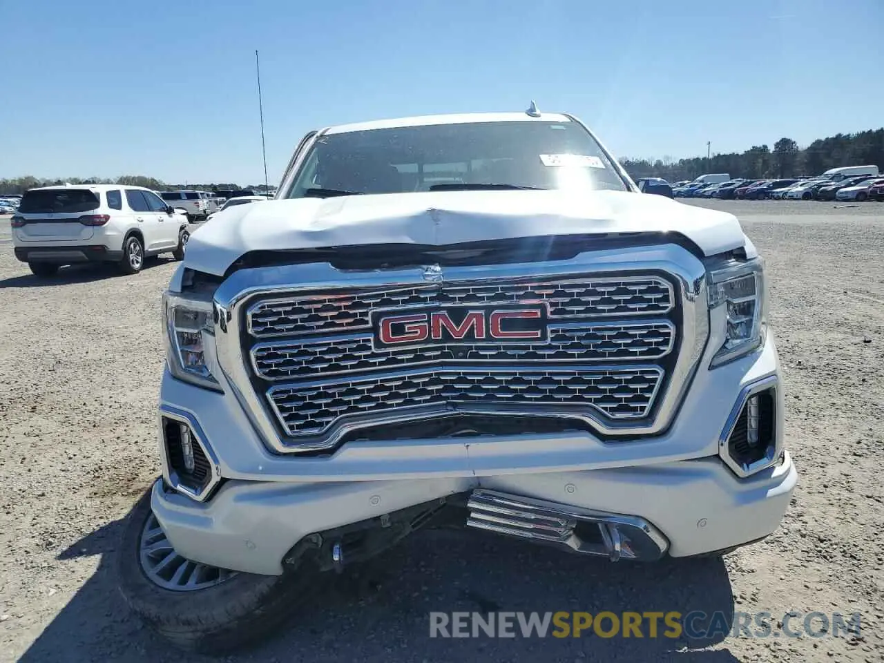 5 Photograph of a damaged car 1GTU9FELXKZ198565 GMC SIERRA 2019