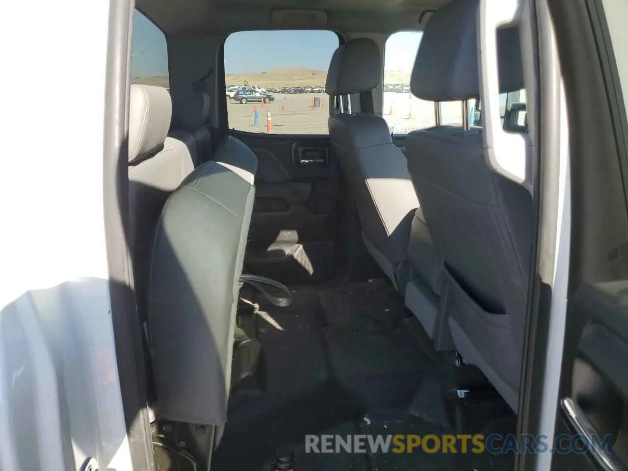 11 Photograph of a damaged car 2GT22NEG1K1209101 GMC SIERRA 2019
