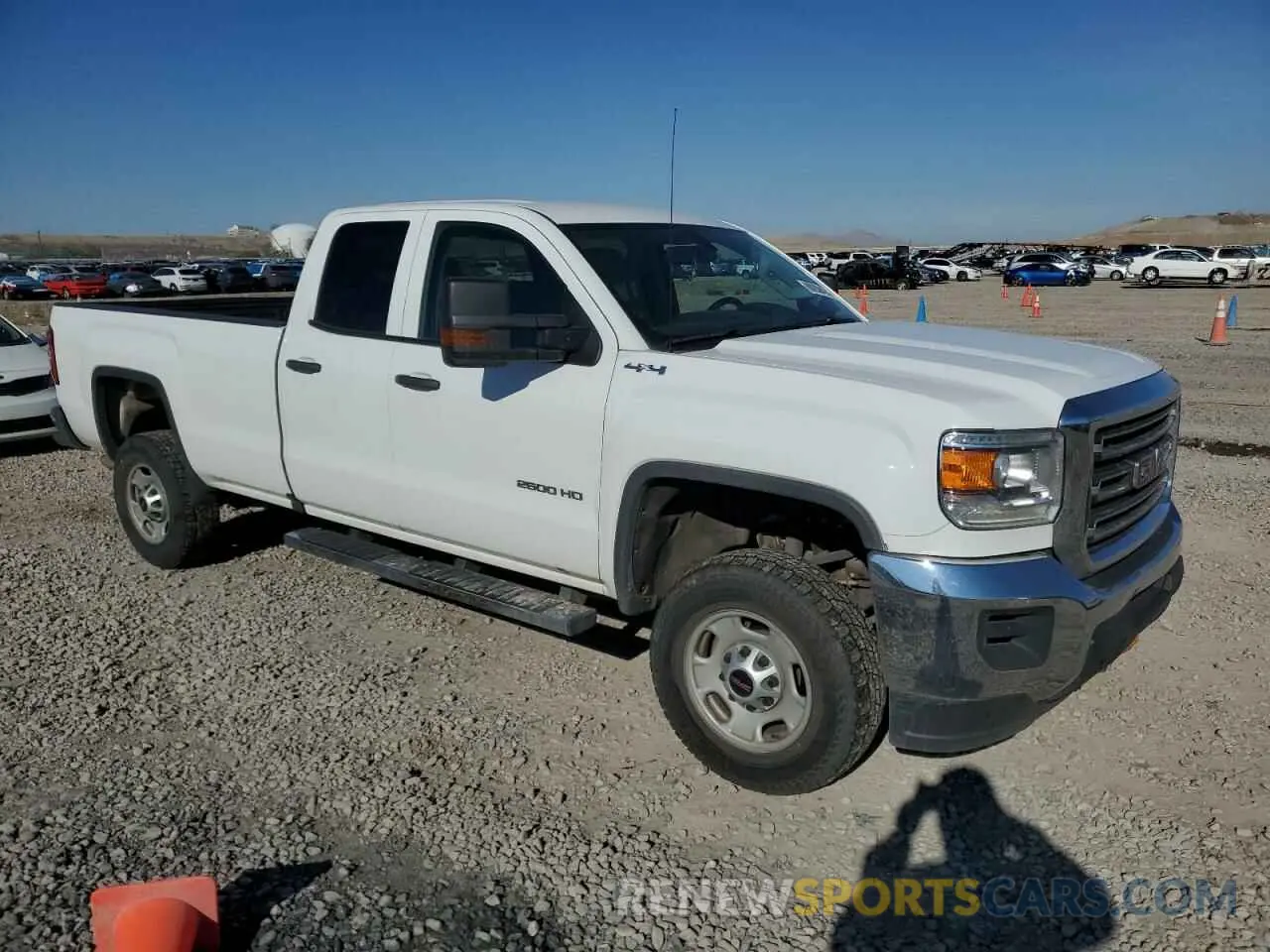 4 Photograph of a damaged car 2GT22NEG1K1209101 GMC SIERRA 2019