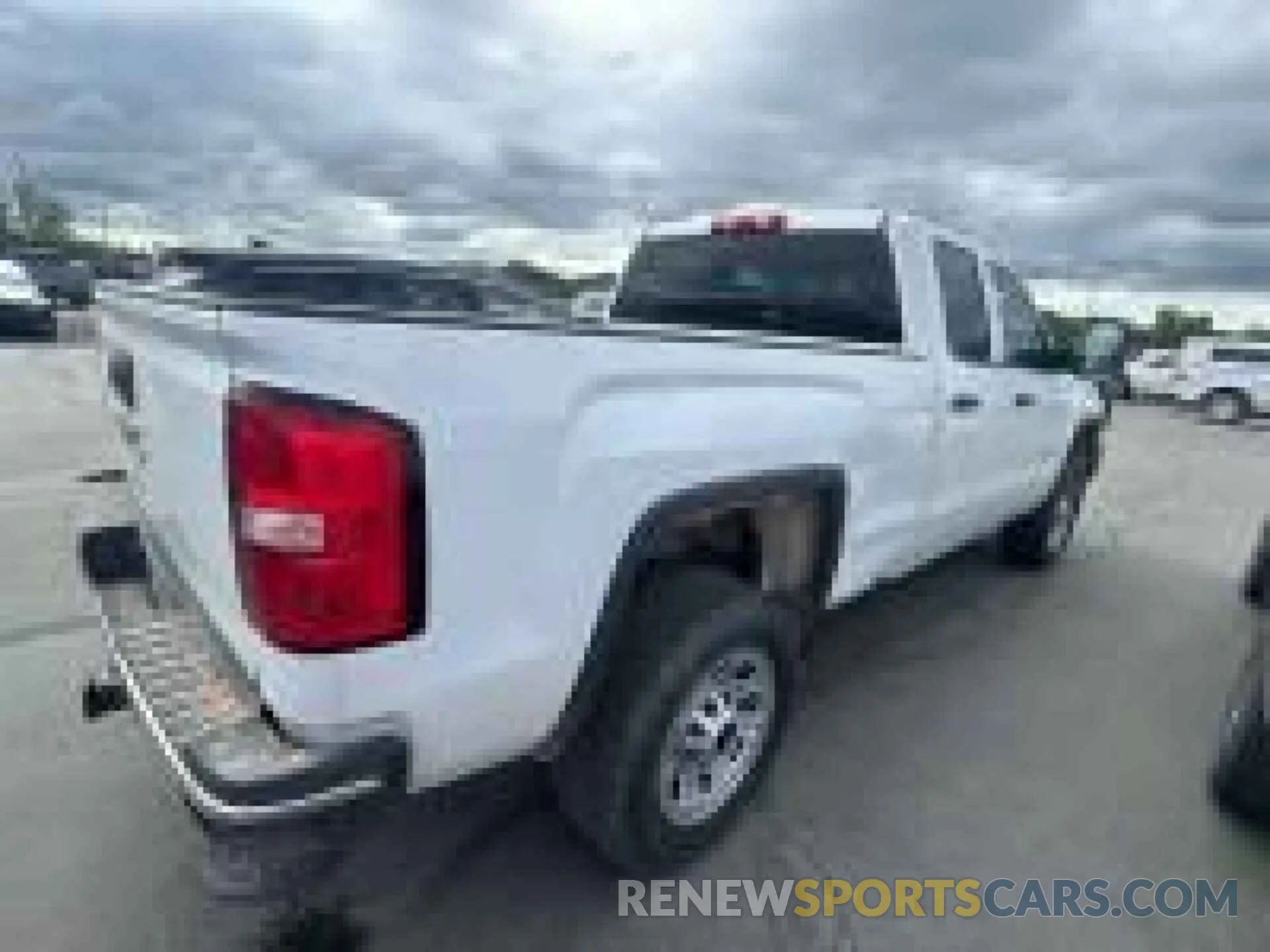 15 Photograph of a damaged car 2GT22NEG3K1225073 GMC SIERRA 2019