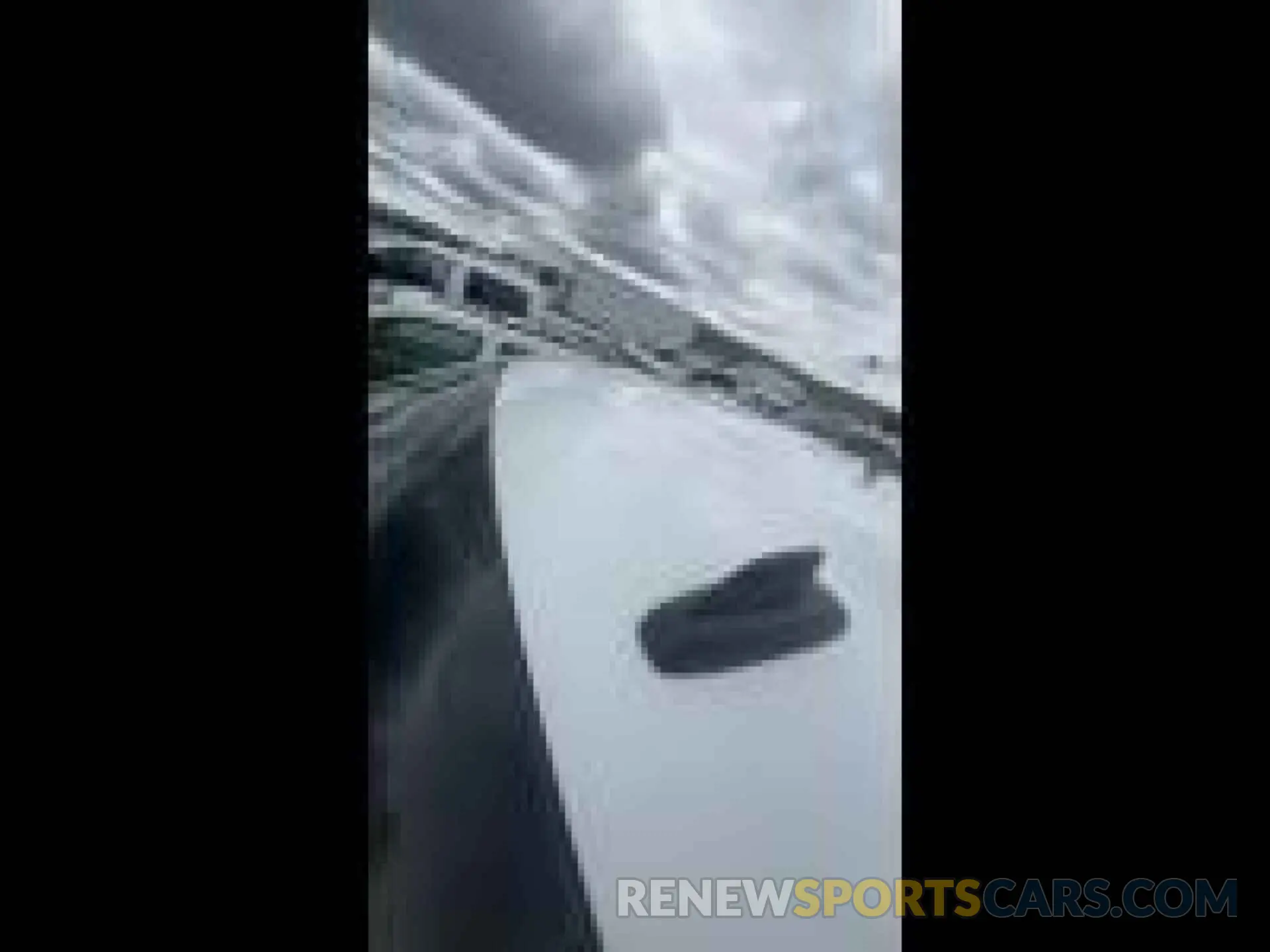 31 Photograph of a damaged car 2GT22NEG3K1225073 GMC SIERRA 2019