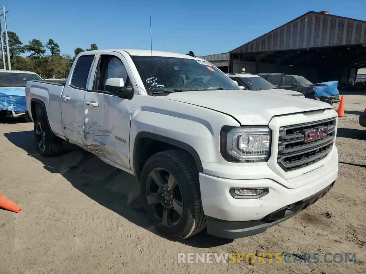 4 Photograph of a damaged car 2GTR1LEC5K1160195 GMC SIERRA 2019