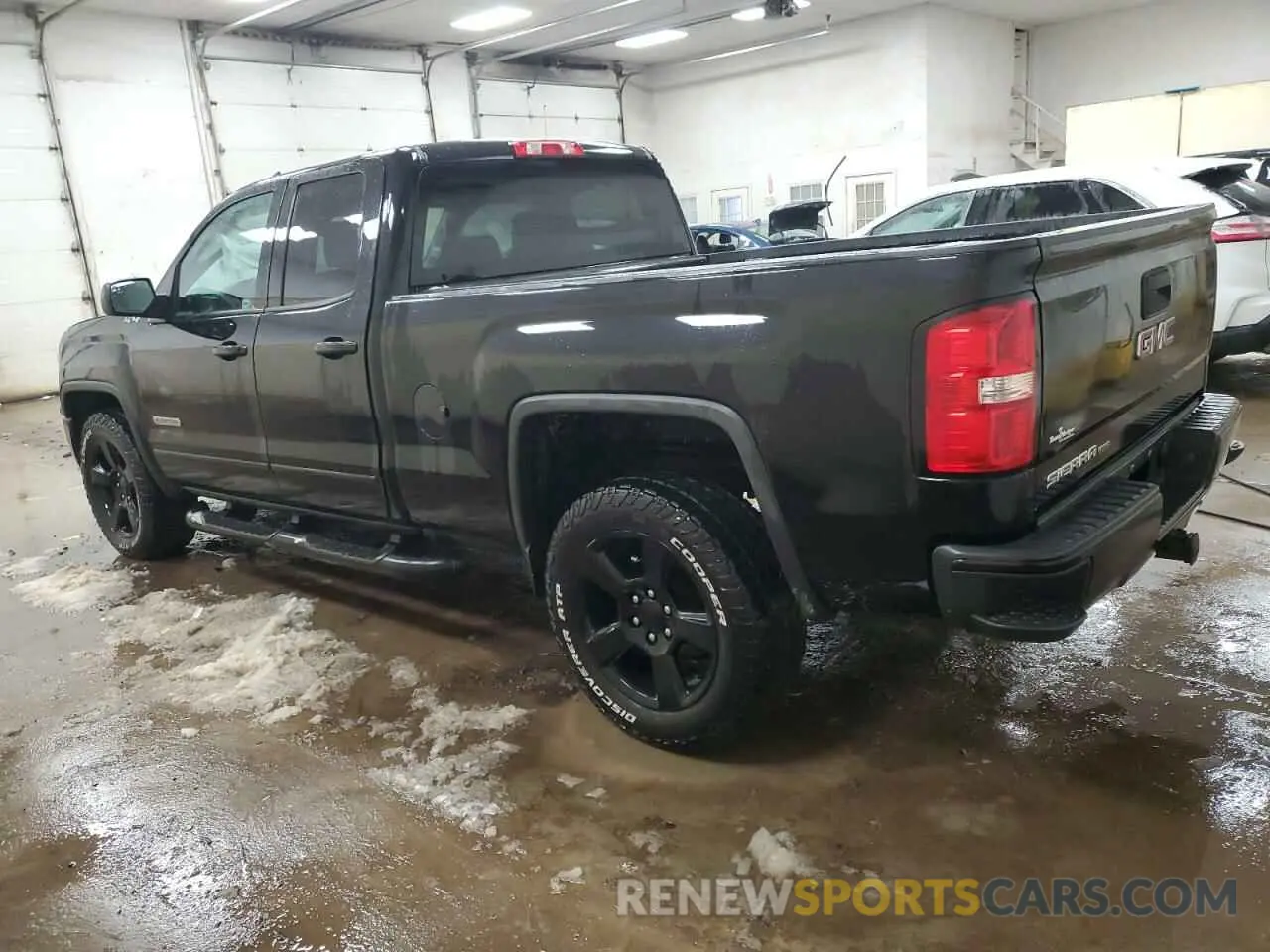 2 Photograph of a damaged car 2GTV2LEC0K1124314 GMC SIERRA 2019