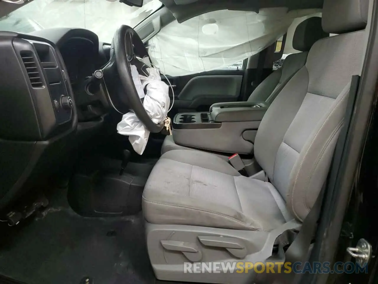 7 Photograph of a damaged car 2GTV2LEC0K1124314 GMC SIERRA 2019