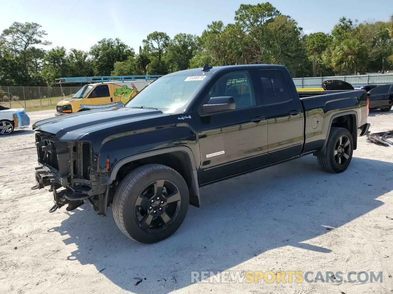 1 Photograph of a damaged car 2GTV2LEC1K1155653 GMC SIERRA 2019