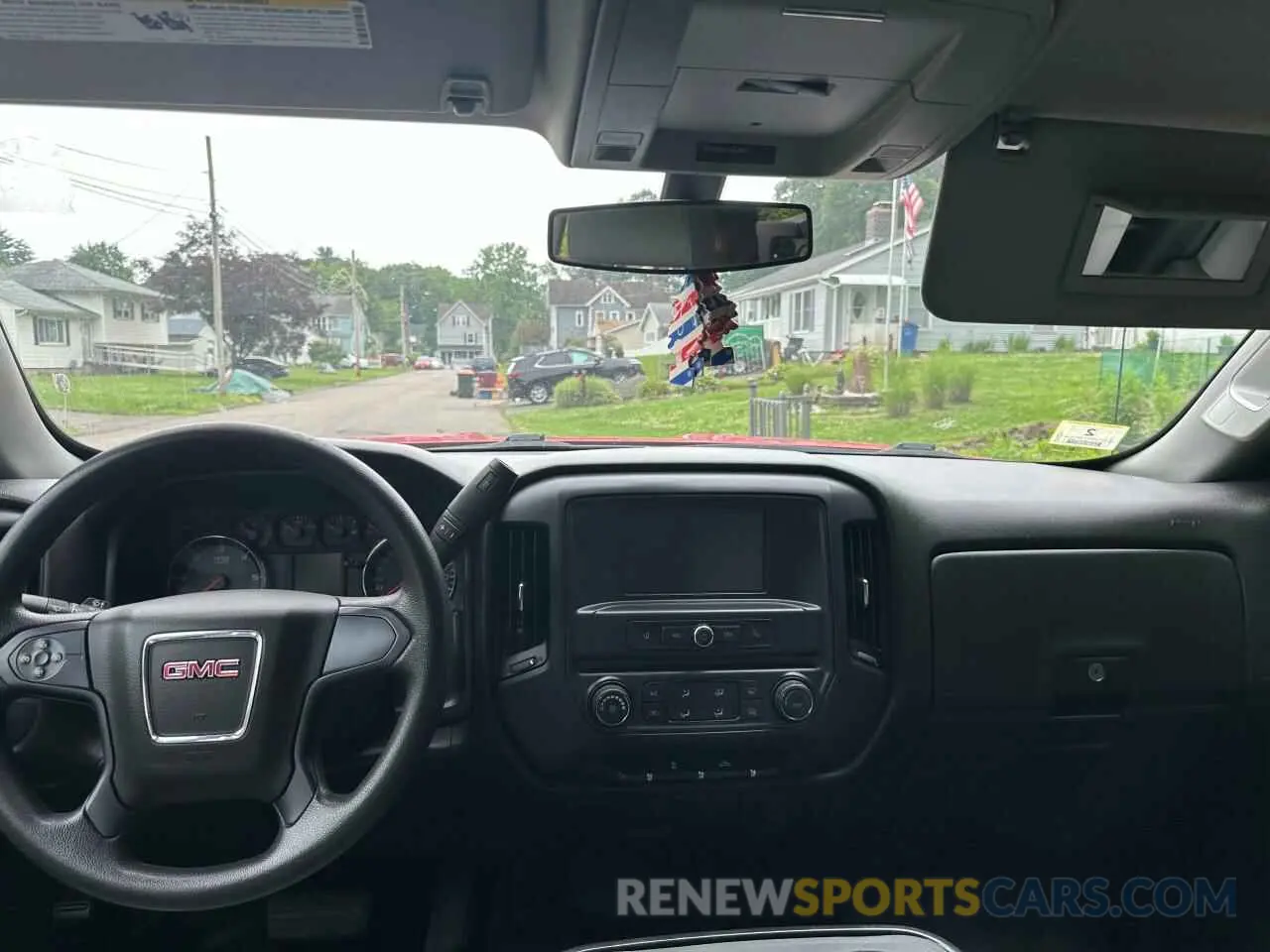 9 Photograph of a damaged car 2GTV2LEC1K1187034 GMC SIERRA 2019