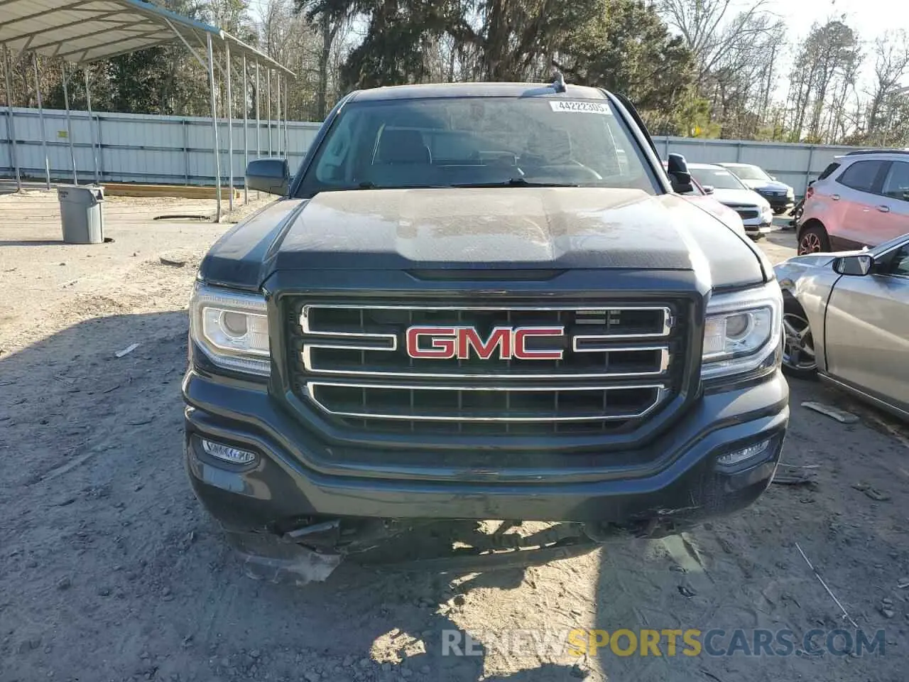 5 Photograph of a damaged car 2GTV2LEC1K1234546 GMC SIERRA 2019