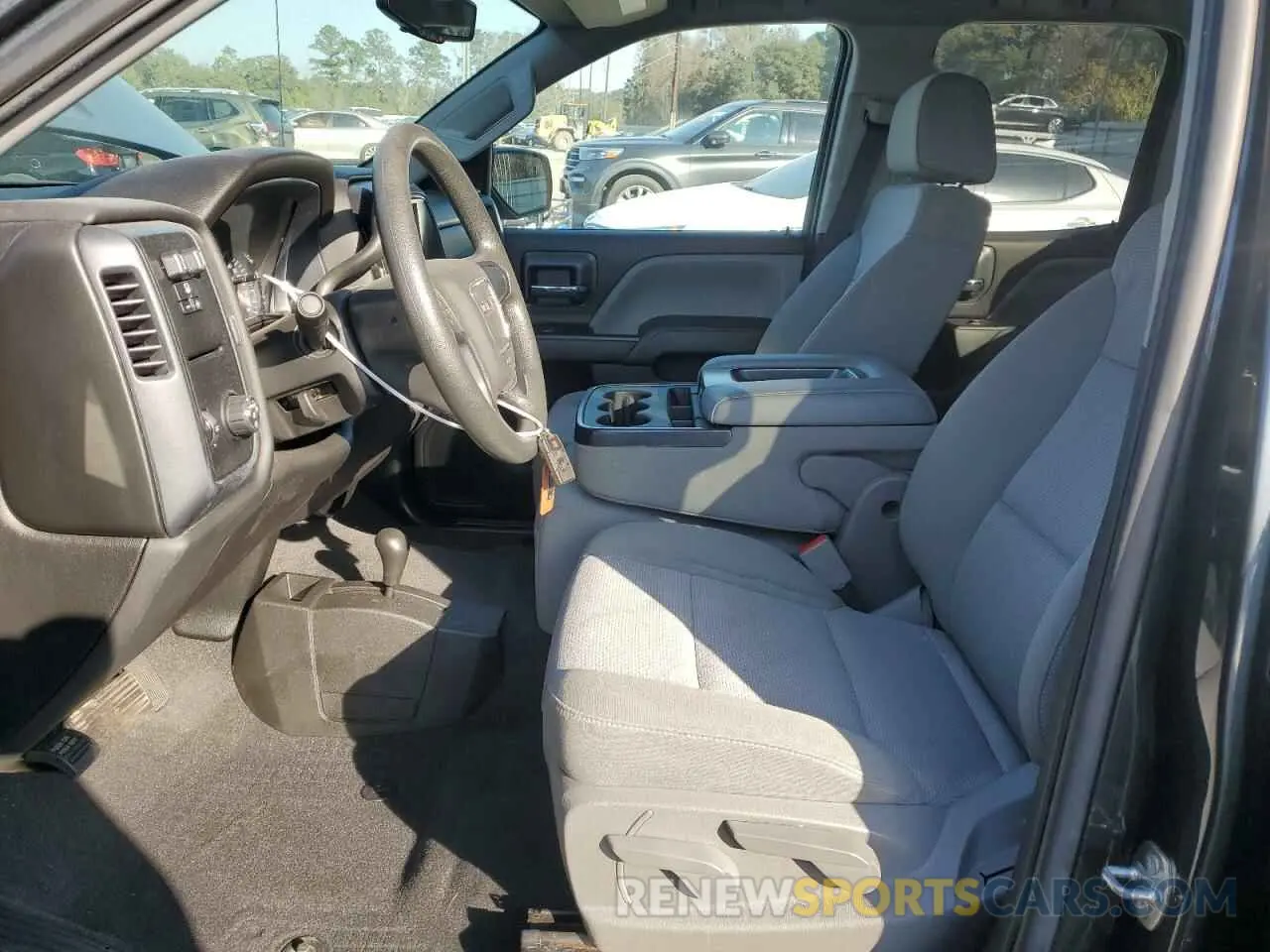 7 Photograph of a damaged car 2GTV2LEC1K1234546 GMC SIERRA 2019