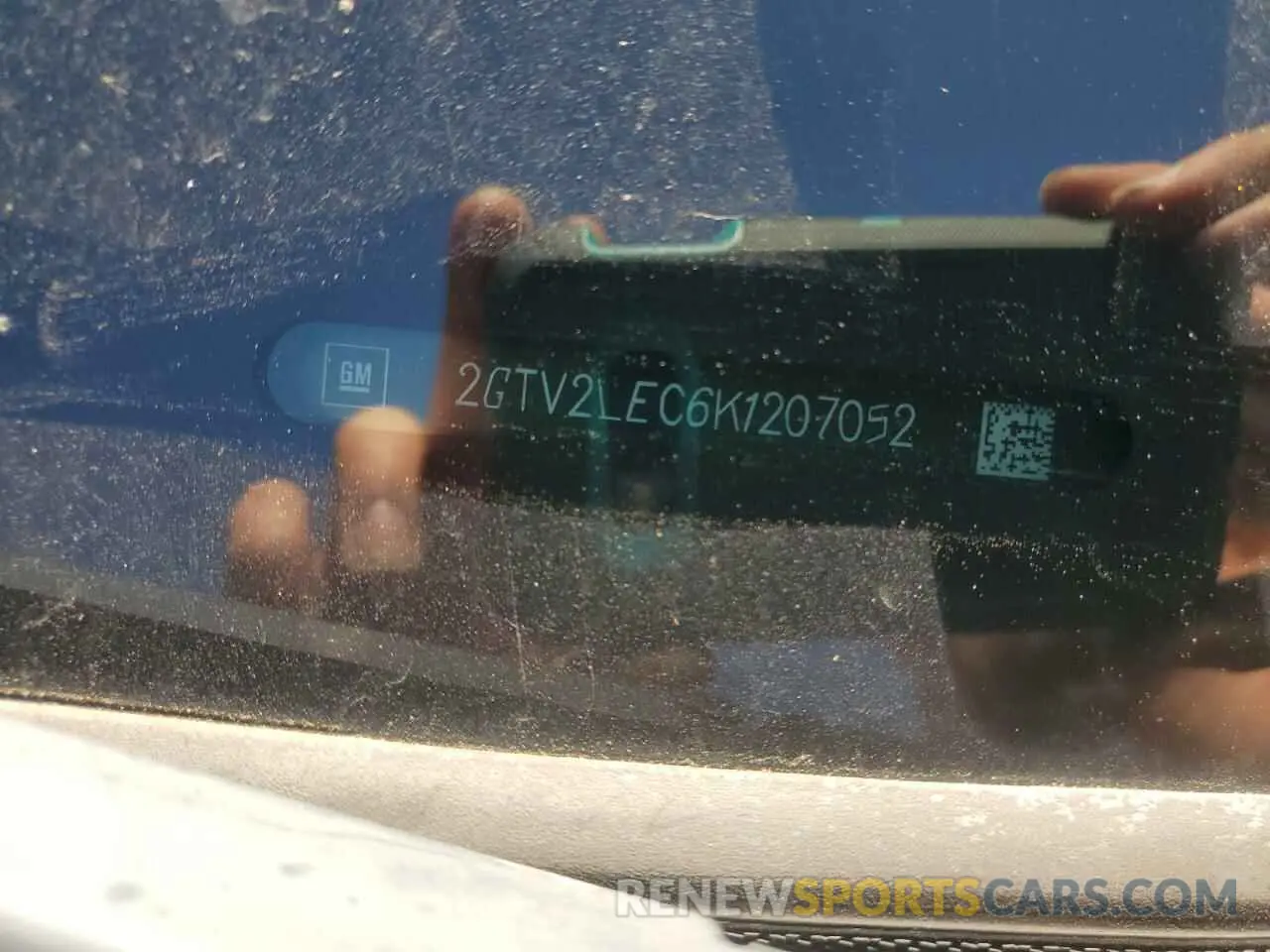 13 Photograph of a damaged car 2GTV2LEC6K1207052 GMC SIERRA 2019