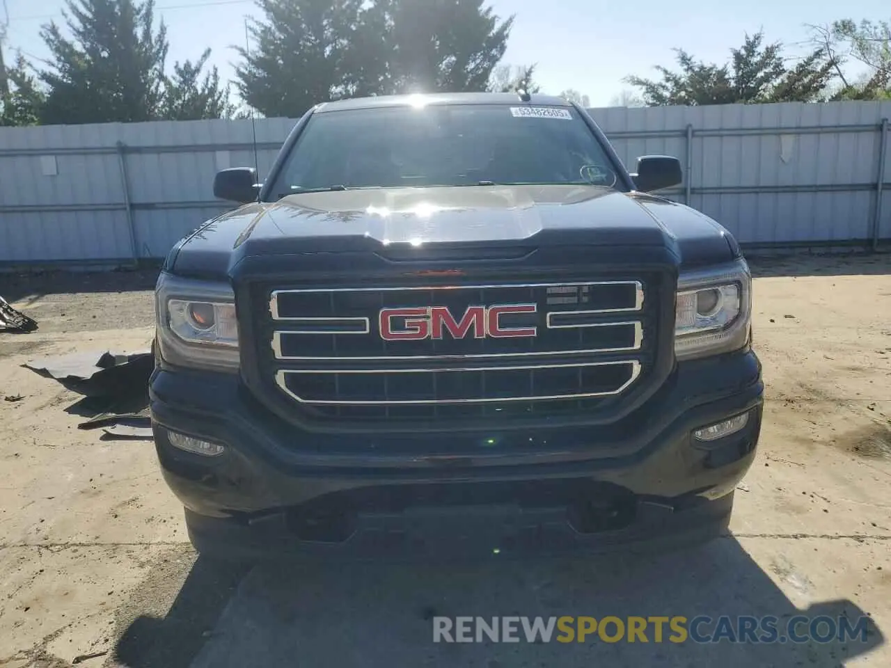 5 Photograph of a damaged car 2GTV2LEC6K1207052 GMC SIERRA 2019