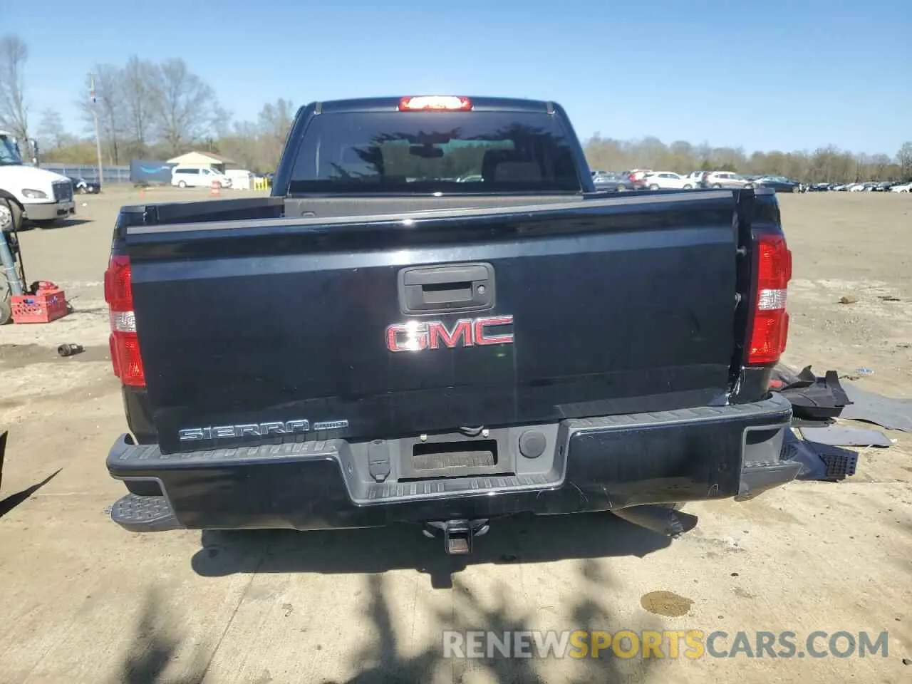 6 Photograph of a damaged car 2GTV2LEC6K1207052 GMC SIERRA 2019