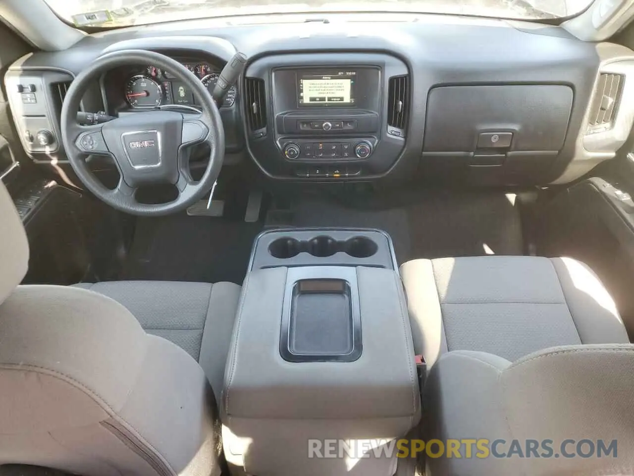 8 Photograph of a damaged car 2GTV2LEC6K1207052 GMC SIERRA 2019