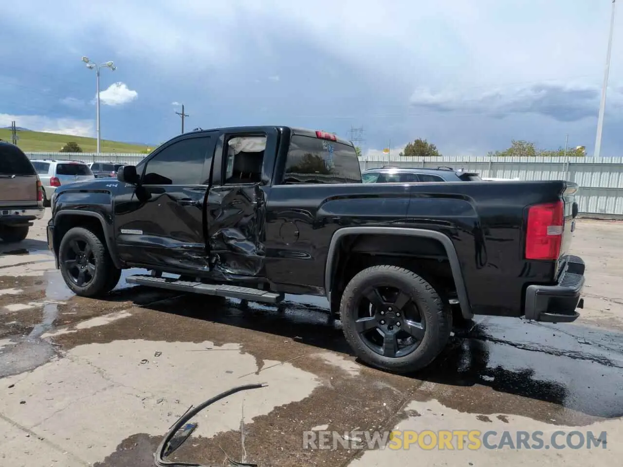2 Photograph of a damaged car 2GTV2LEC7K1109728 GMC SIERRA 2019