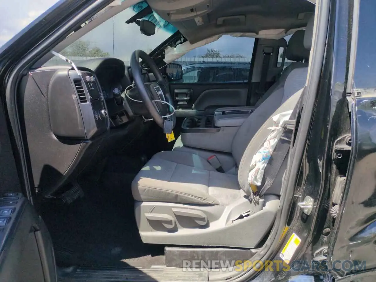 7 Photograph of a damaged car 2GTV2LEC7K1109728 GMC SIERRA 2019