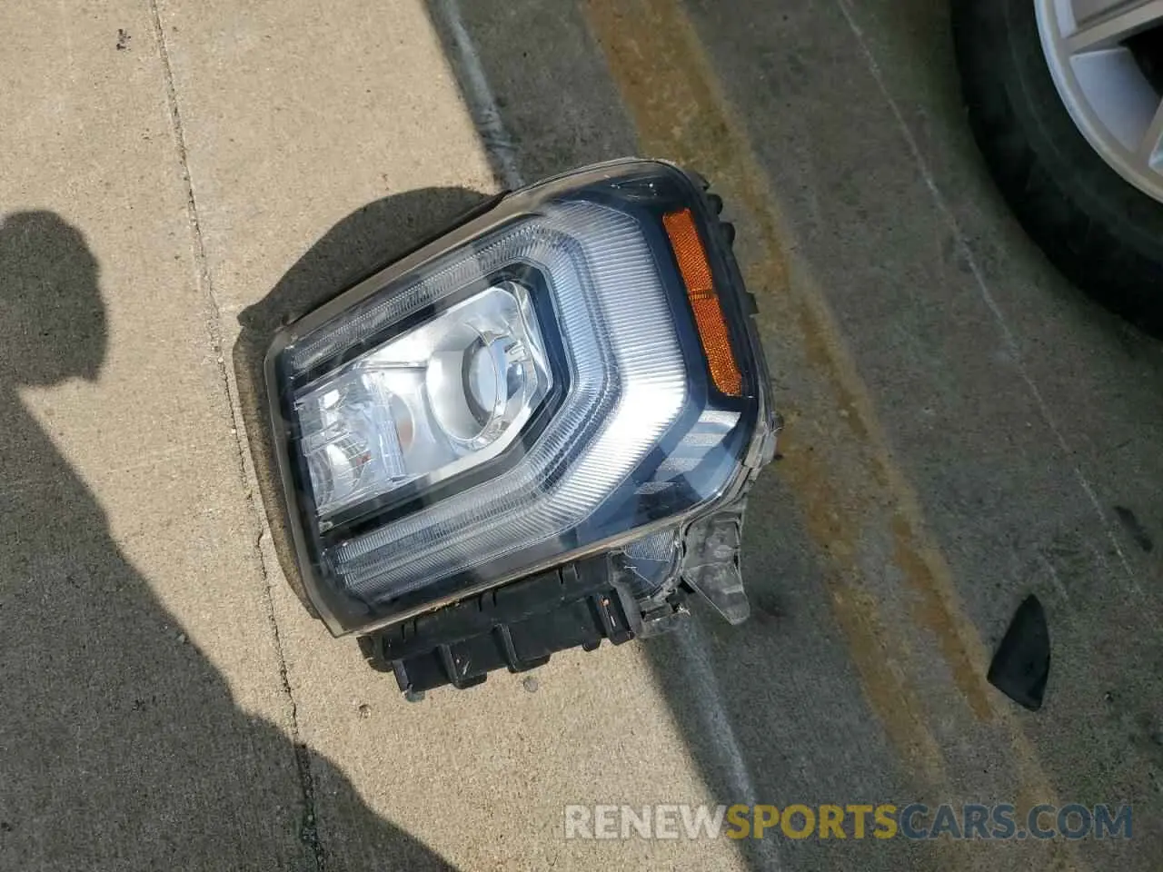 12 Photograph of a damaged car 2GTV2MEC2K1188148 GMC SIERRA 2019