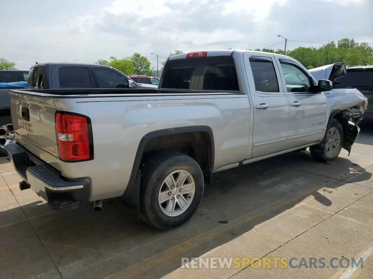 3 Photograph of a damaged car 2GTV2MEC2K1188148 GMC SIERRA 2019