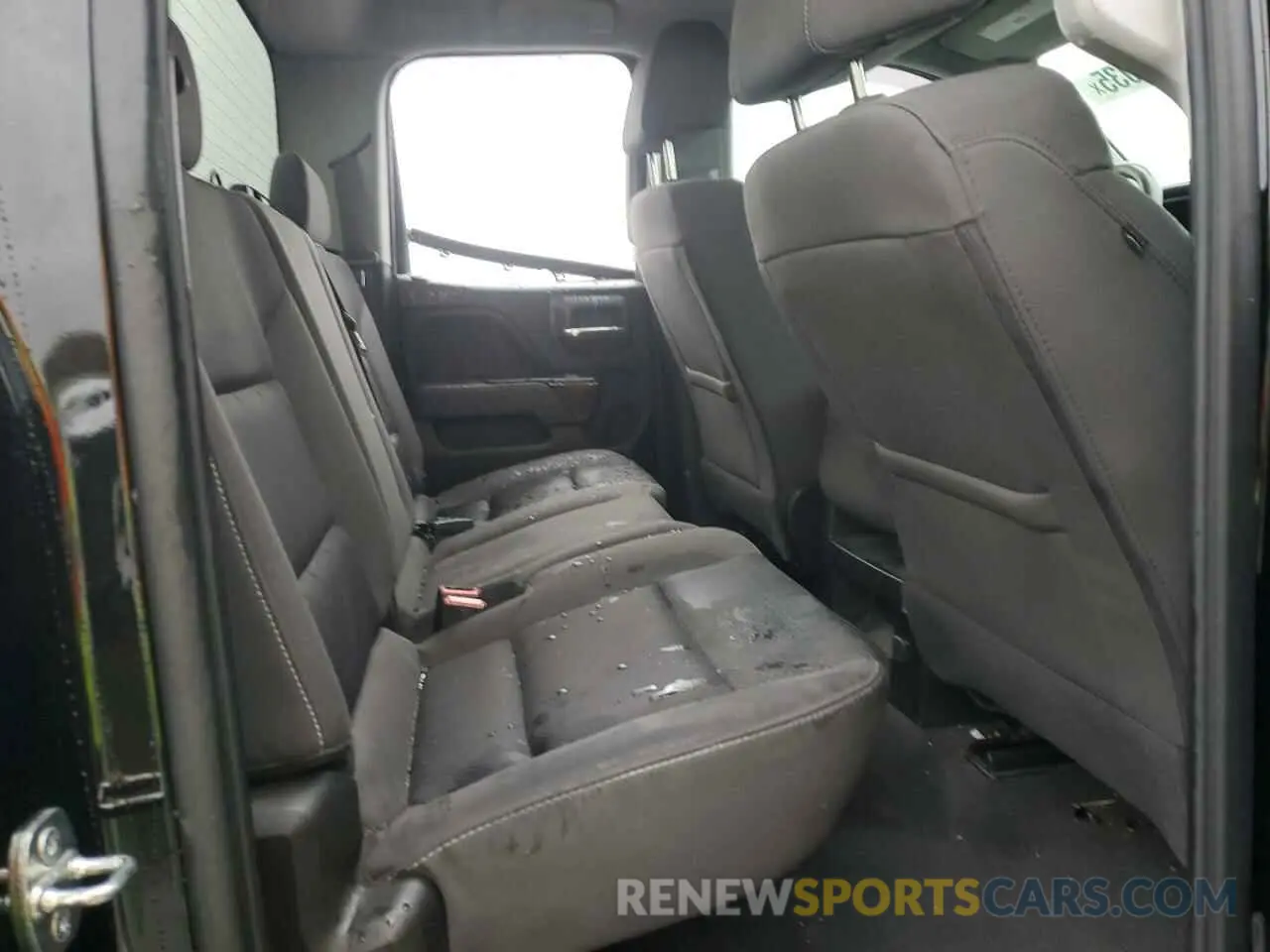 10 Photograph of a damaged car 2GTV2MEC9K1238804 GMC SIERRA 2019