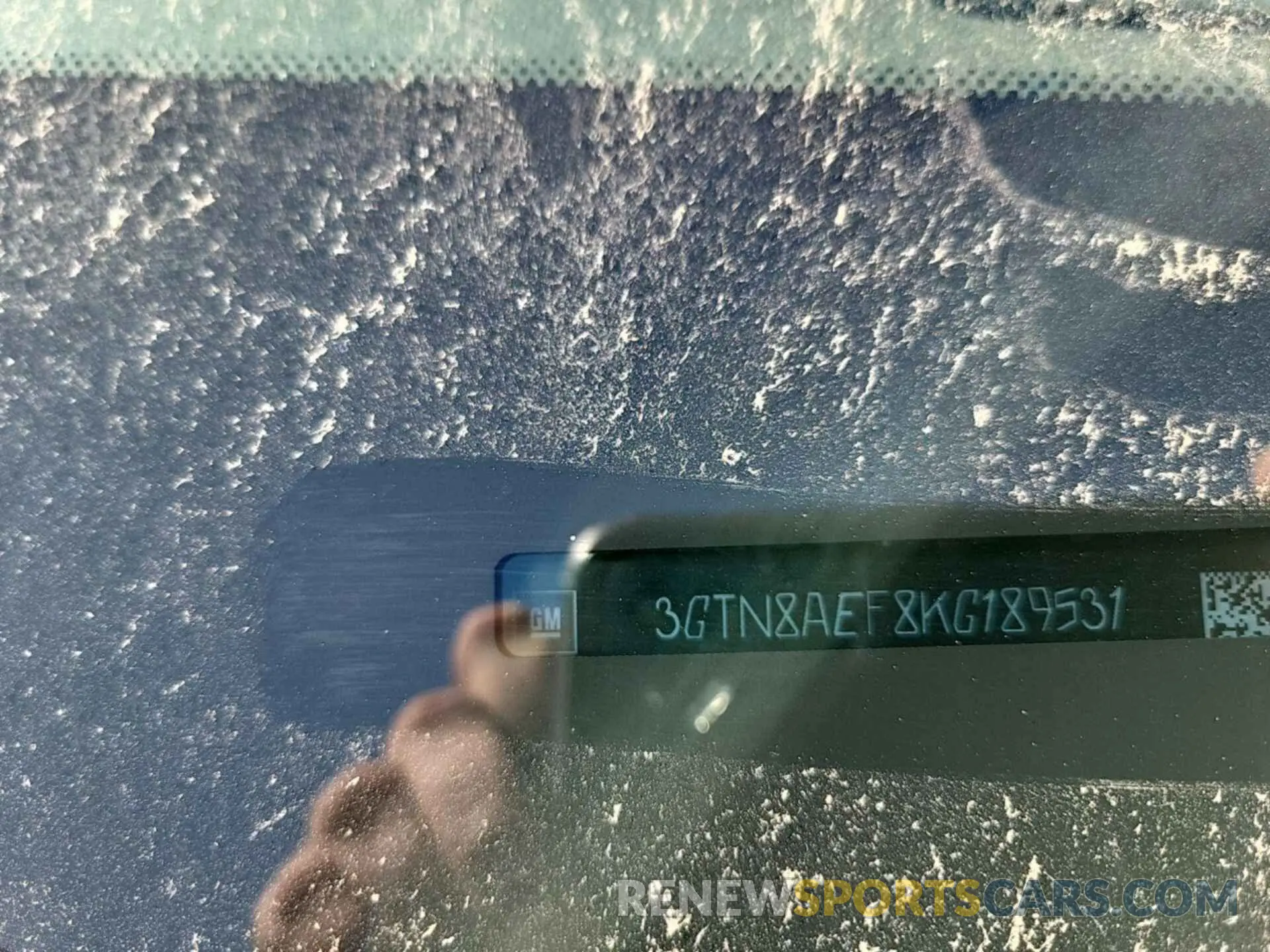 5 Photograph of a damaged car 3GTN8AEF8KG189531 GMC SIERRA 2019