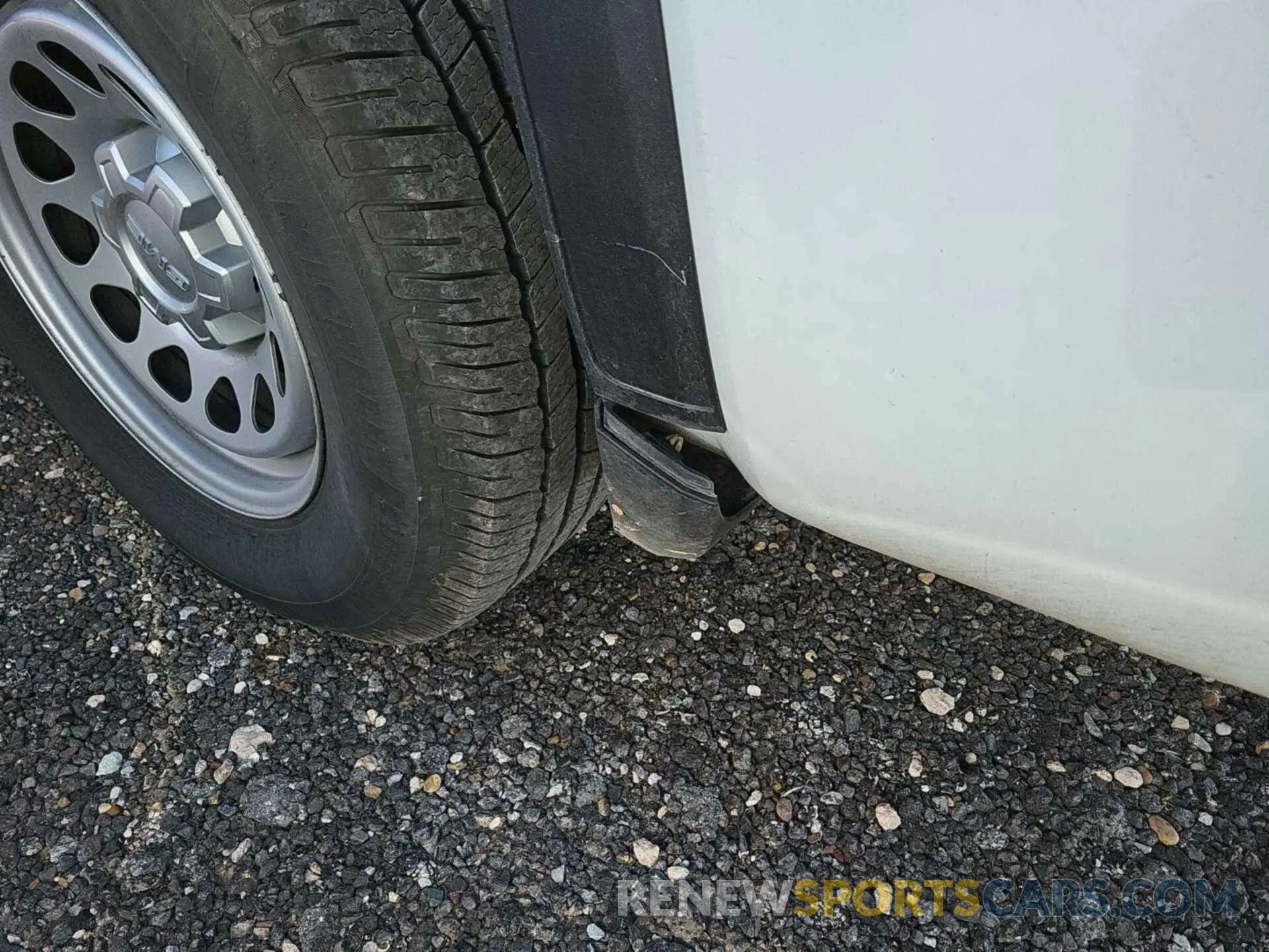 8 Photograph of a damaged car 3GTN8AEF8KG189531 GMC SIERRA 2019