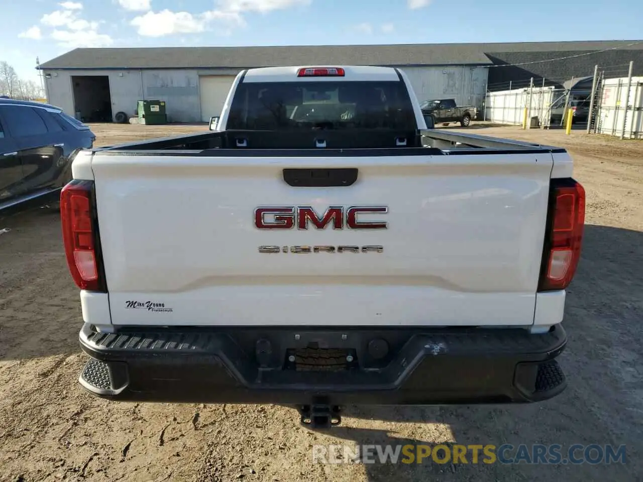 6 Photograph of a damaged car 3GTN9AEH7KG166773 GMC SIERRA 2019