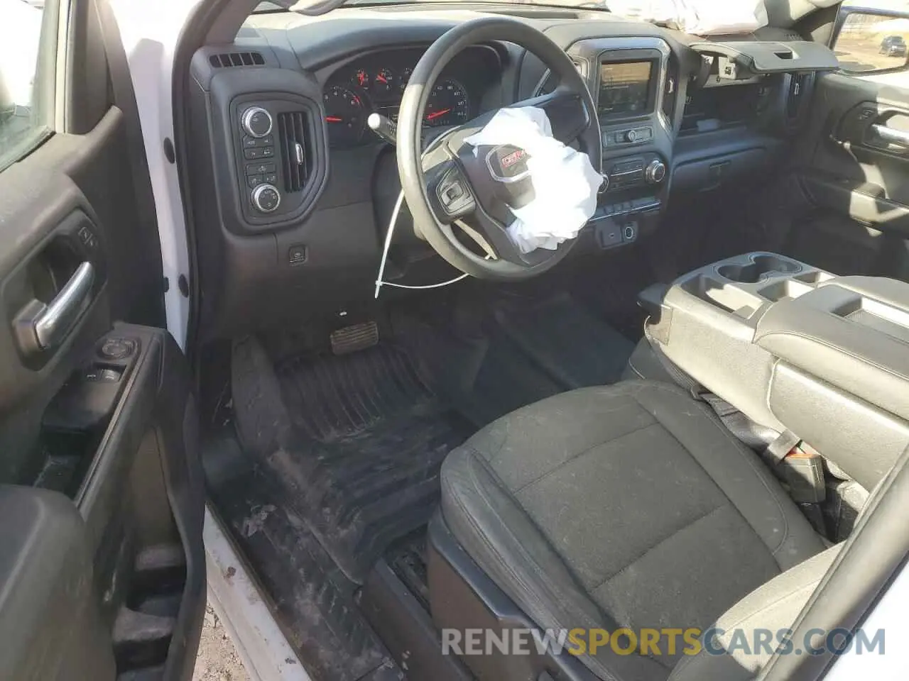 8 Photograph of a damaged car 3GTN9AEH7KG166773 GMC SIERRA 2019