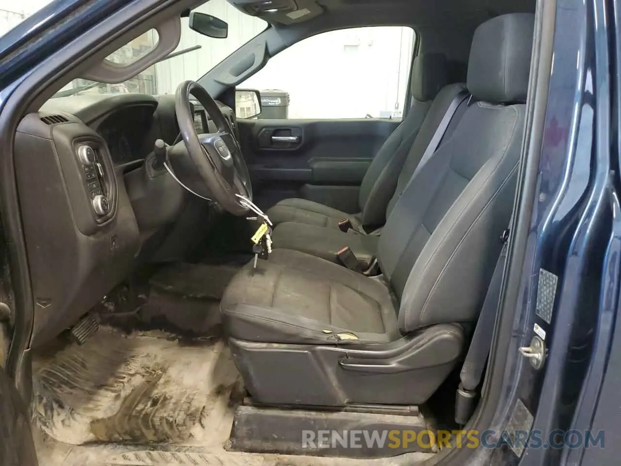 7 Photograph of a damaged car 3GTN9AEH9KG235429 GMC SIERRA 2019