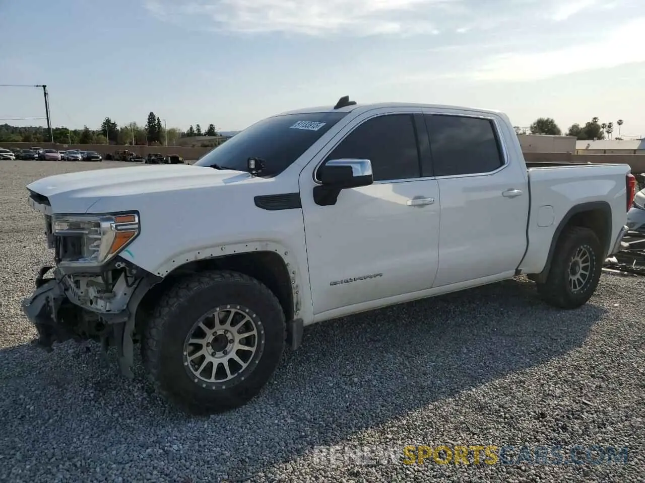 1 Photograph of a damaged car 3GTP8BEK1KG253663 GMC SIERRA 2019